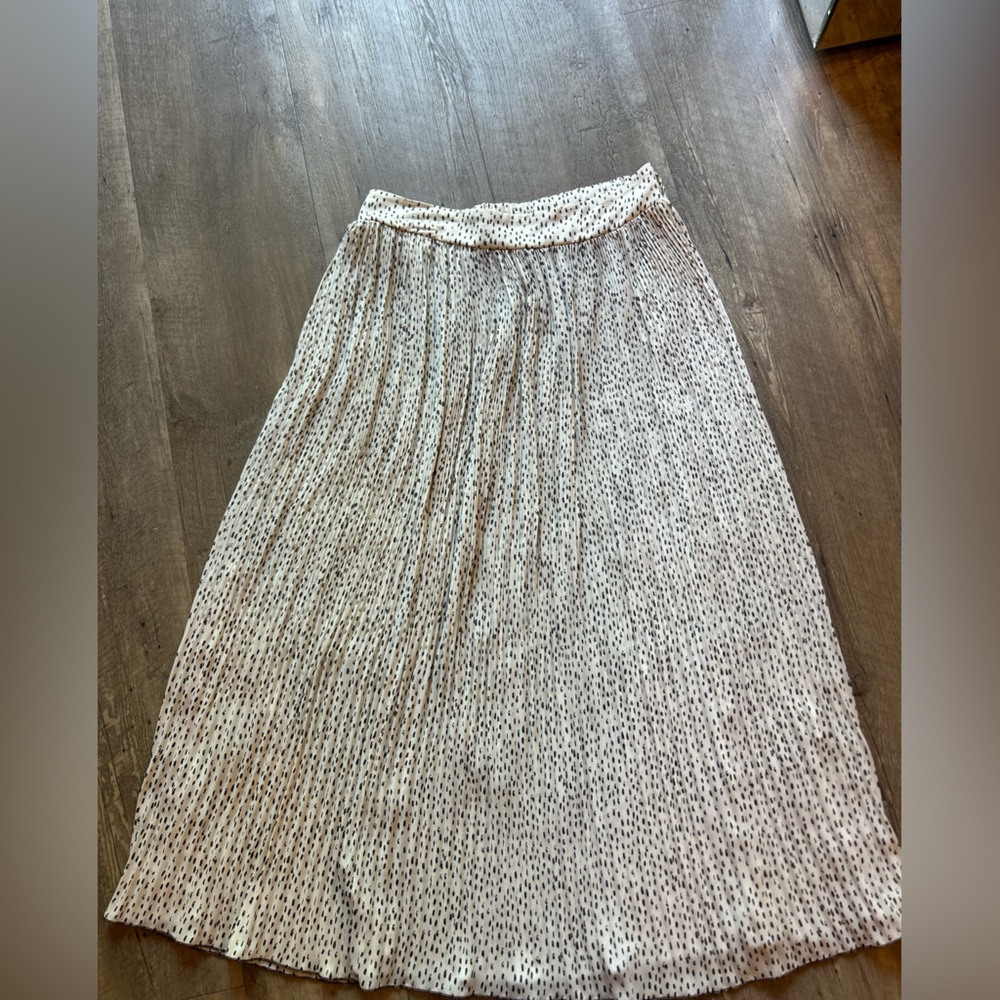 ZARA- Cream and Black Polka Dot Skirt- Size Large